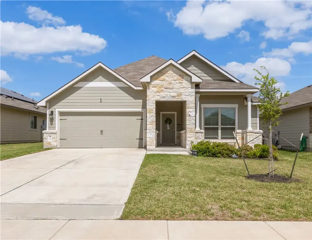 2016 Chief Street, Bryan