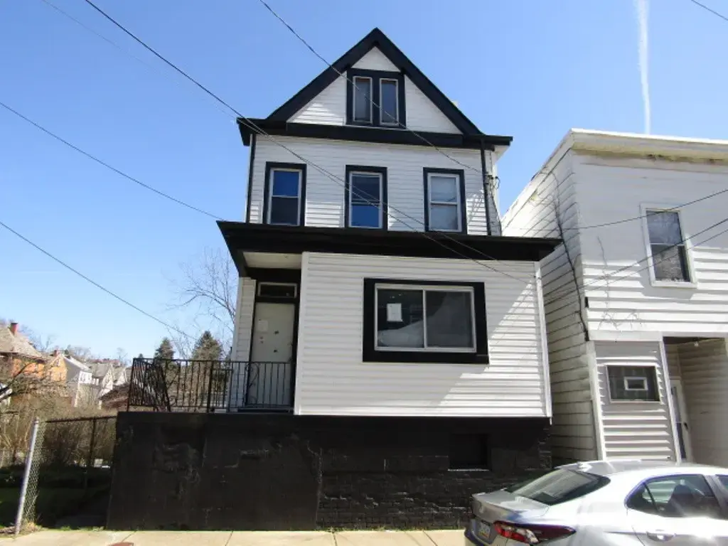 215 Anthony Street , Mt Oliver