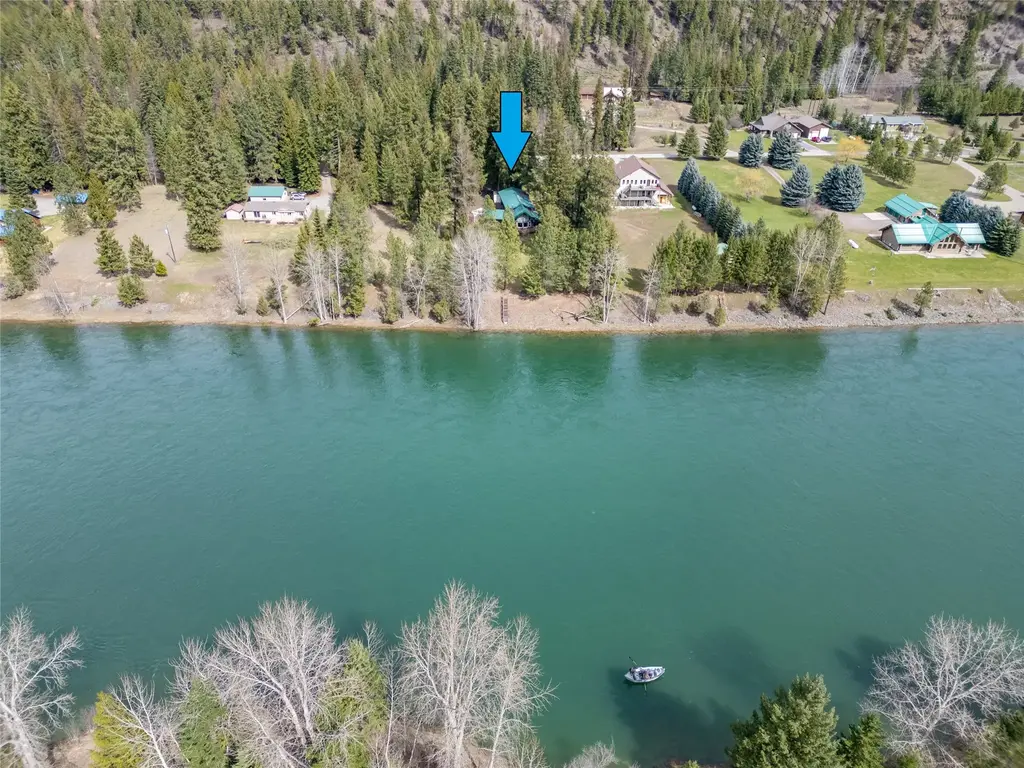 6367 Kootenai River Road, Libby