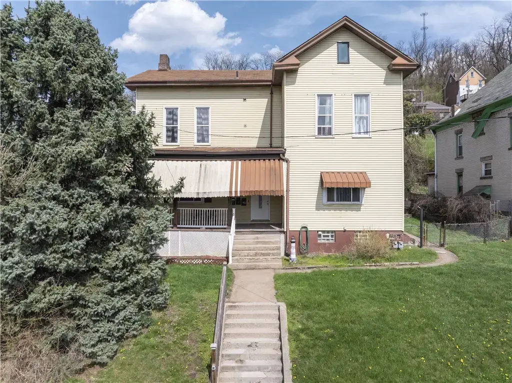 825 North Avenue , Braddock Hills