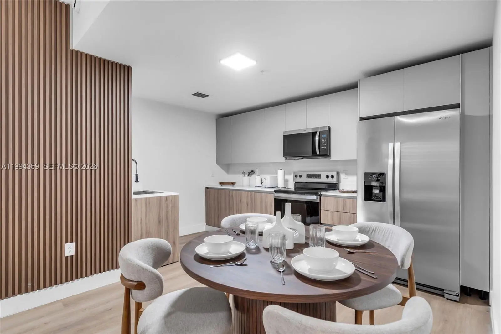 Photo of Listing #A11994369