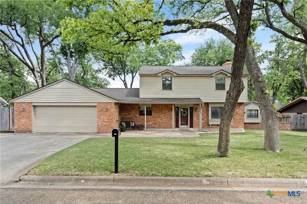 1903 N Harding Avenue, Cameron
