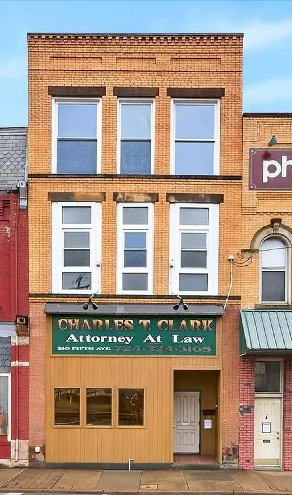 210 5th Avenue , Tarentum