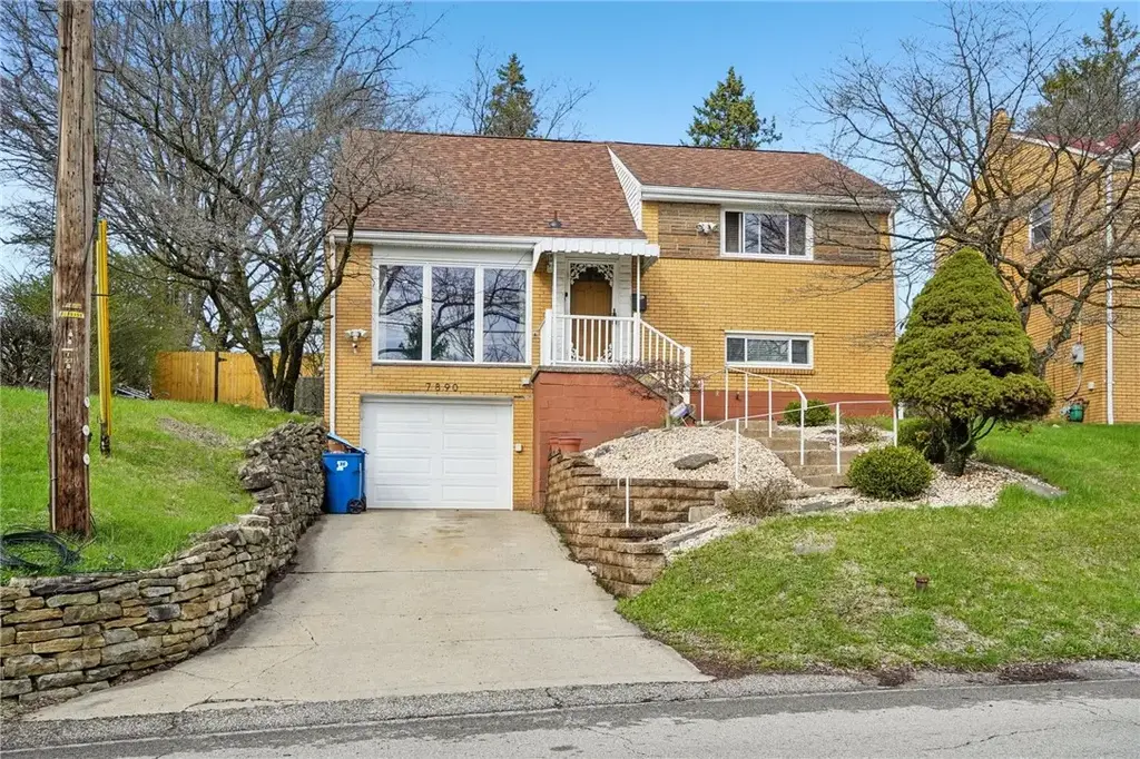 7890 Mark Drive, Penn Hills
