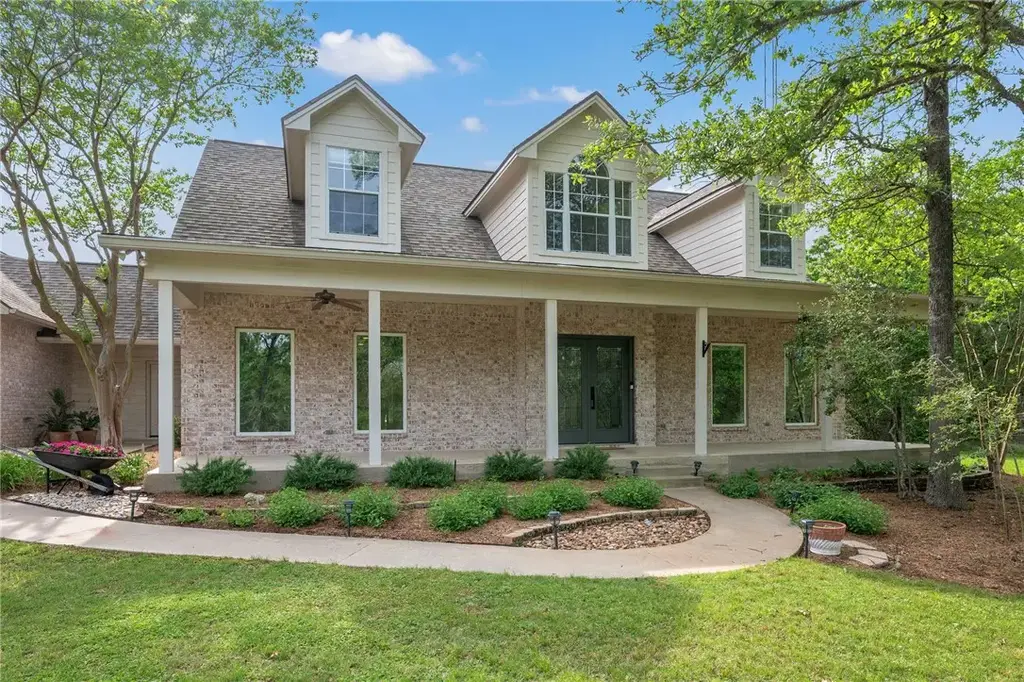 4848 Close Quarters (pvt) Circle, College Station