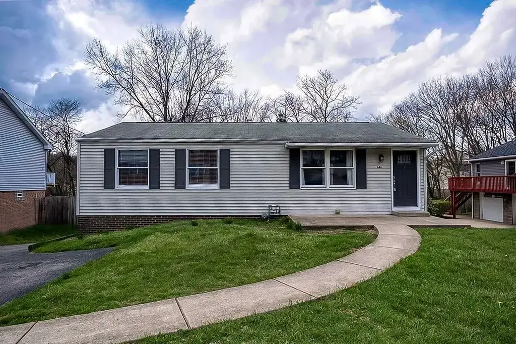 646 Harborview Drive , Plum Boro
