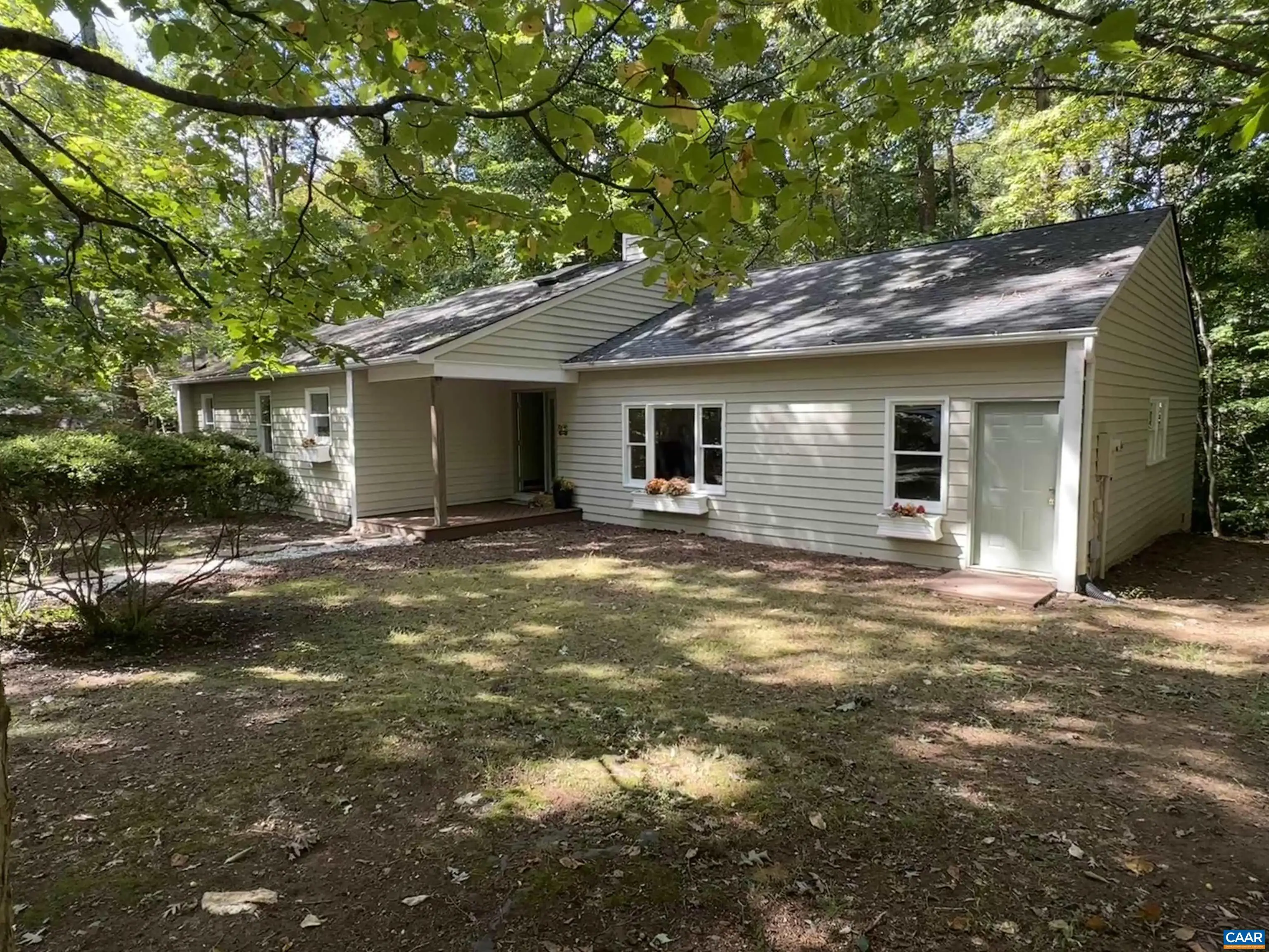 640 Big Oak Rd, Charlottesville
