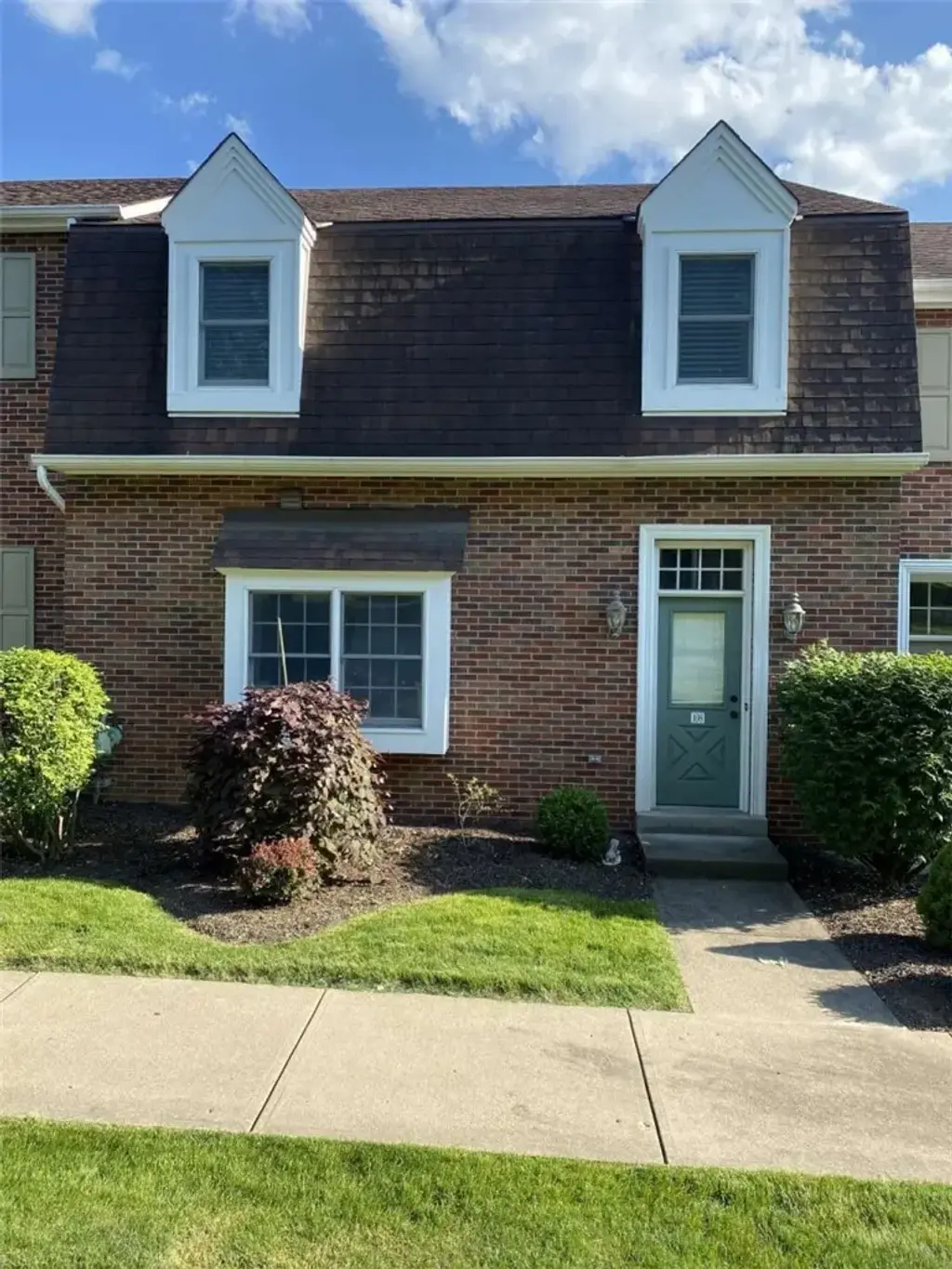 108 Bayberry Court, Peters