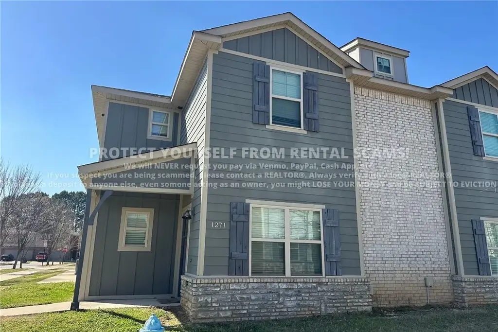 1271 N Corsica Drive, Fayetteville