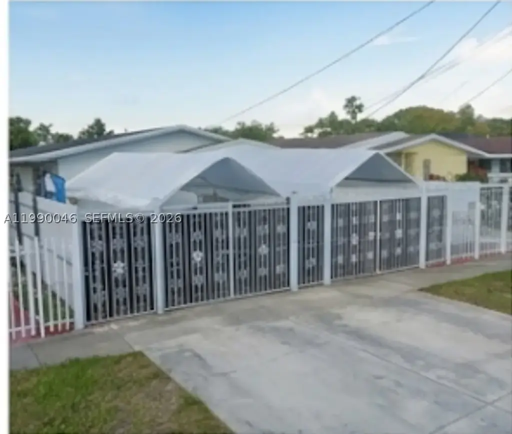 2373 Nw 33rd St, Miami