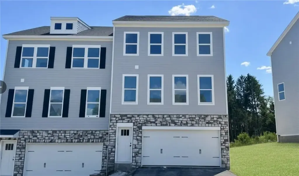 141 River Ridge Drive, Moon/Crescent