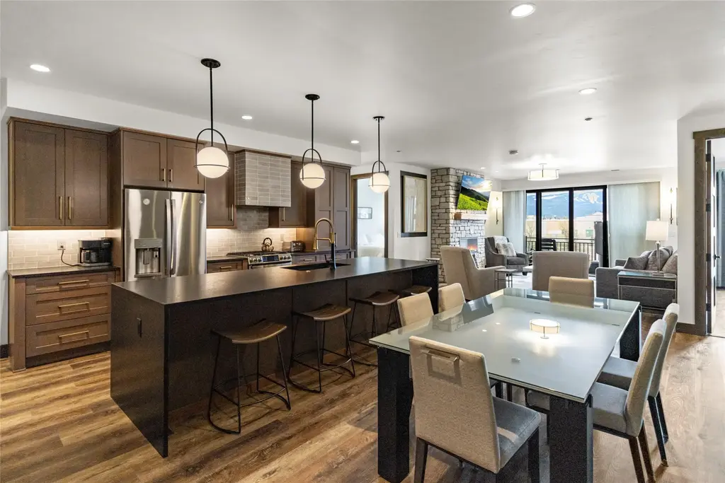 311 Akers Lane E, Whitefish