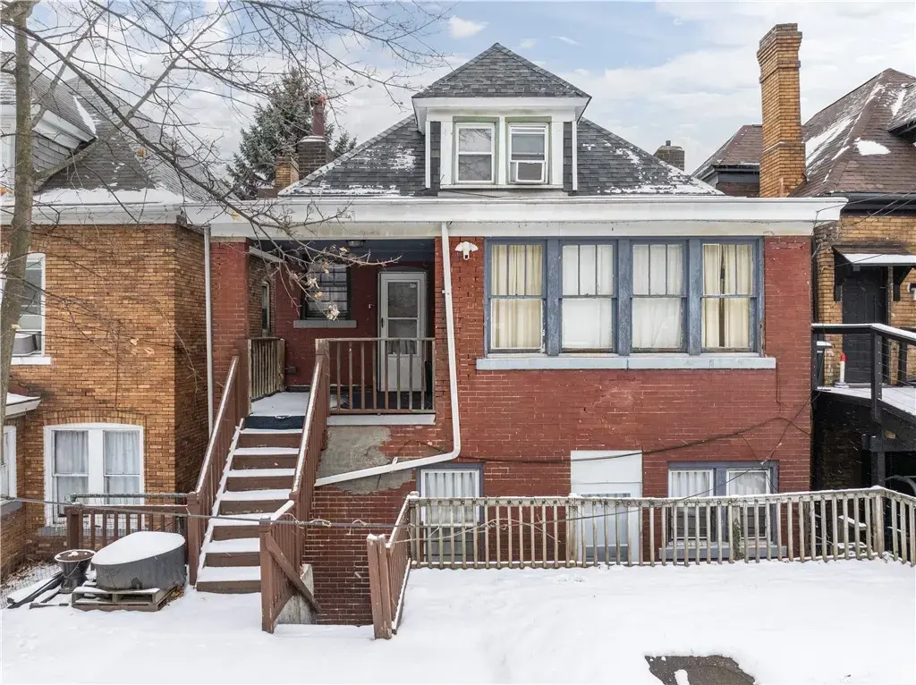 628 9th Avenue , Munhall