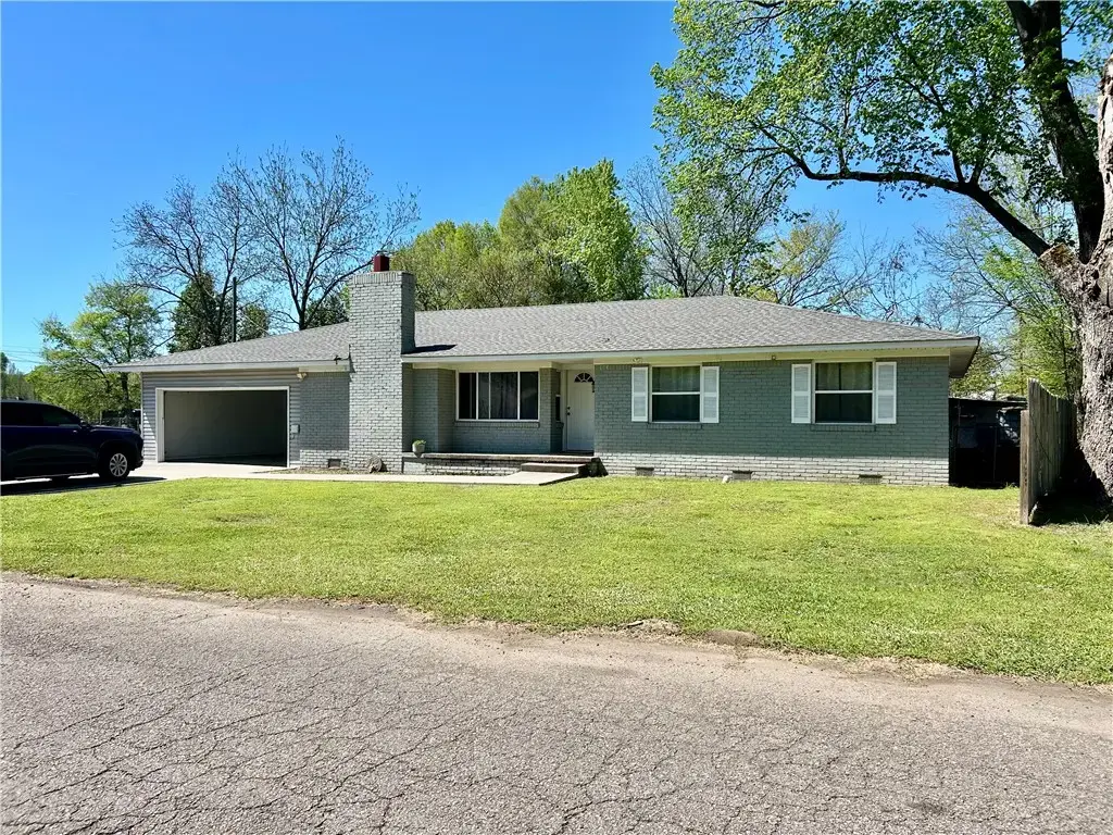 103 Ave 4 Nw, Atkins