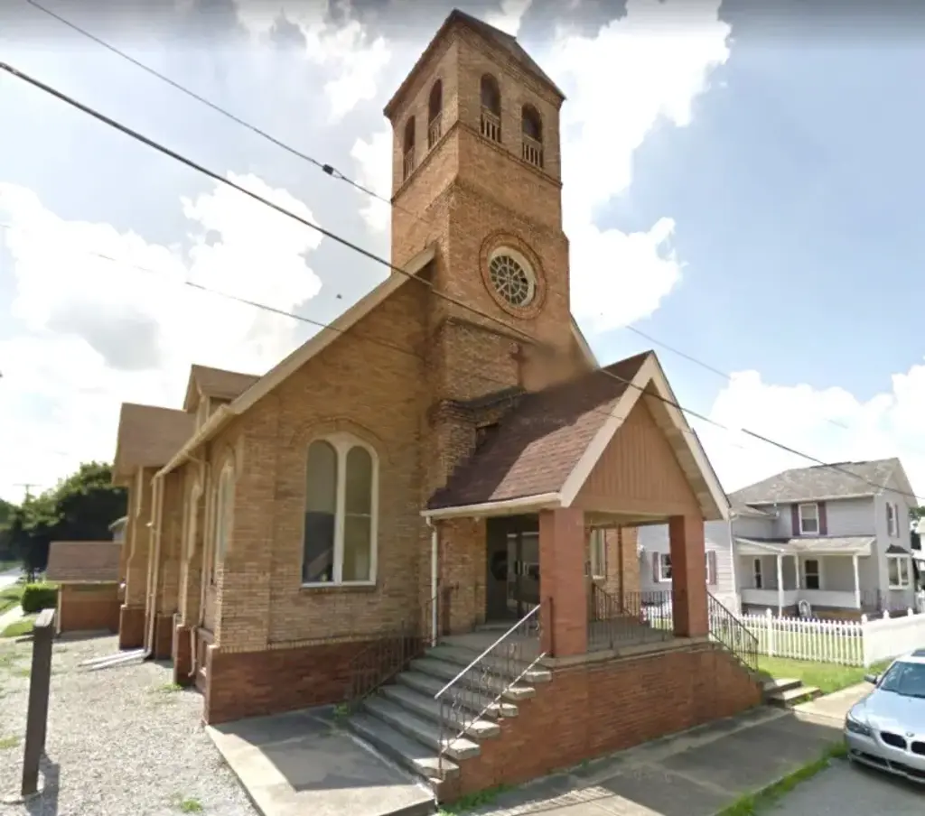 605 Centennial Avenue (route 168), New Galilee