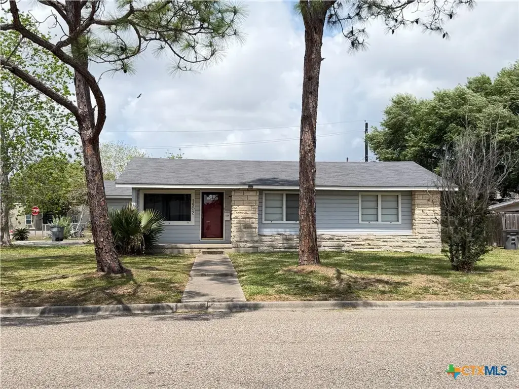 1902 Navidad Street, Victoria