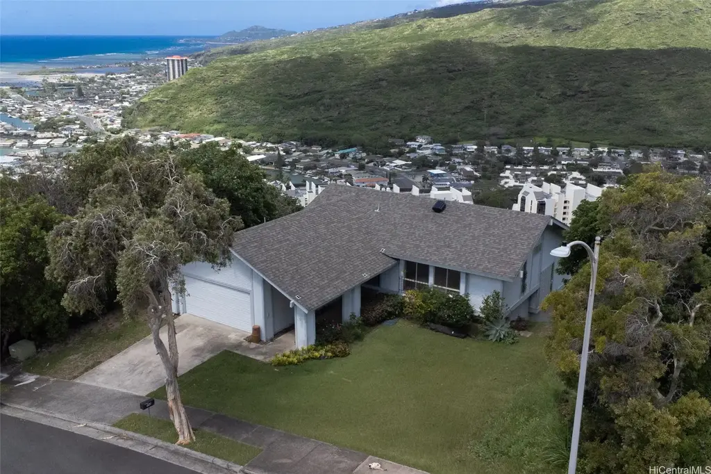 944 Kaahue Street, Honolulu