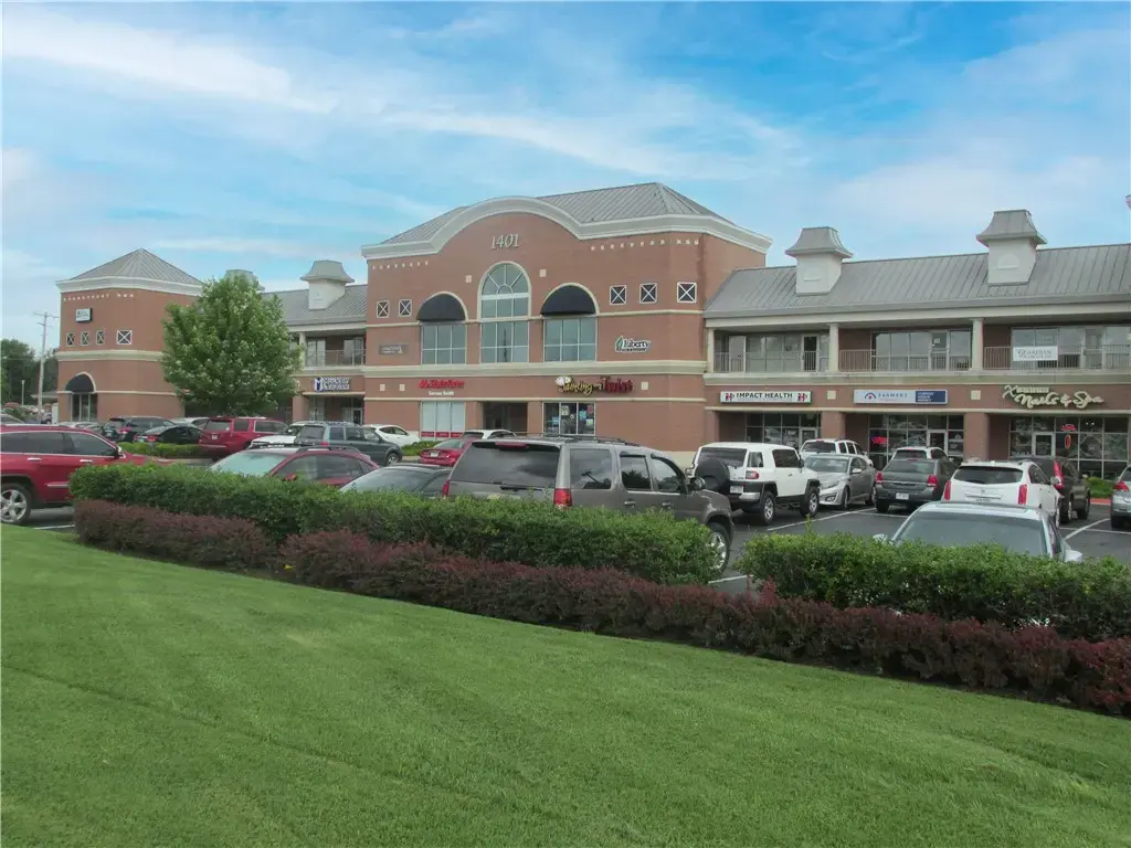 1401 Se Walton Boulevard 205, Bentonville