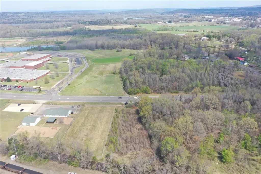 Lot 1 W Parkway, Russellville