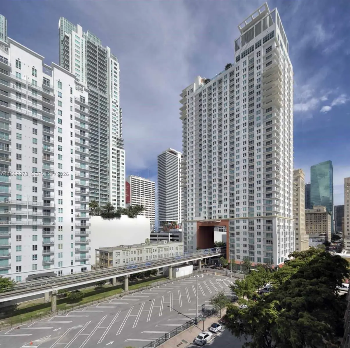 Photo of Listing #A11996378