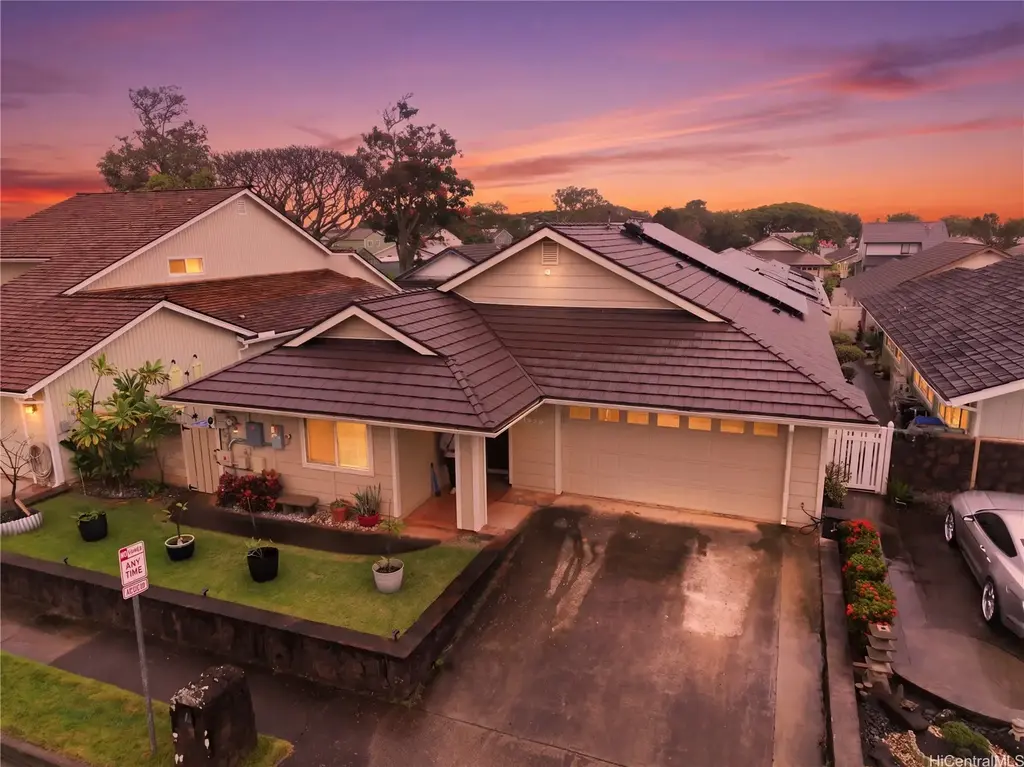 94-1075 Leko Place, Waipahu