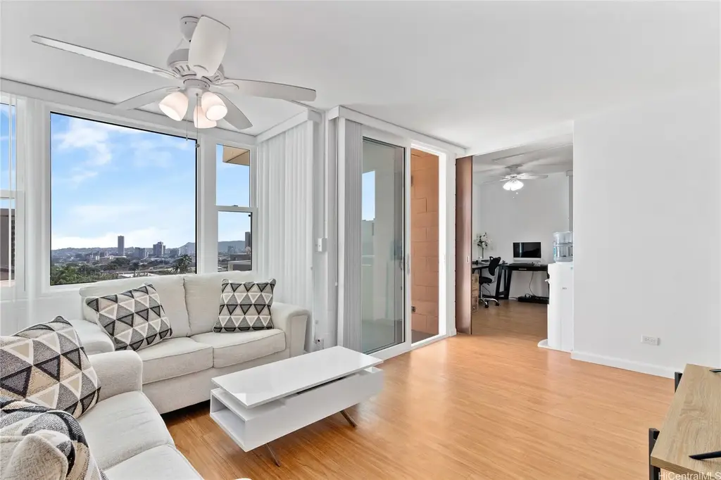 (unit #604) 1624 Dole Street, Honolulu