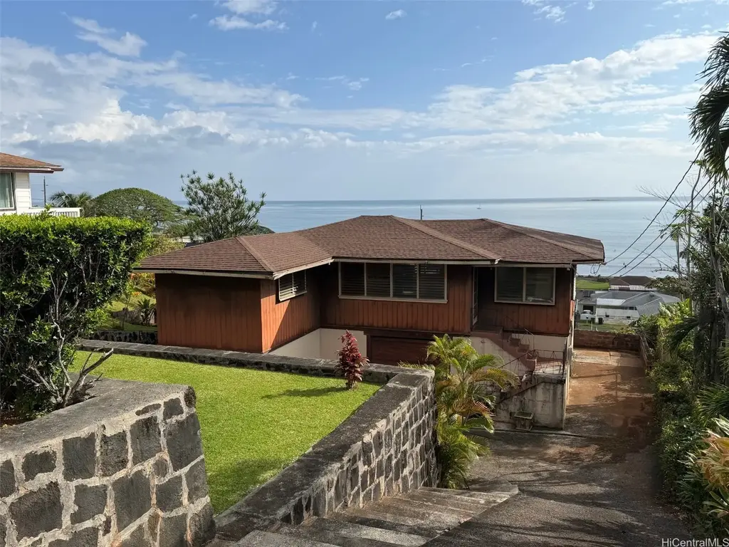 47-327 Mawaena Street, Kaneohe