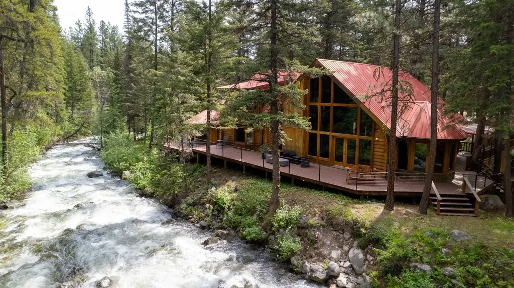 1062 Bear Creek Trail, Victor