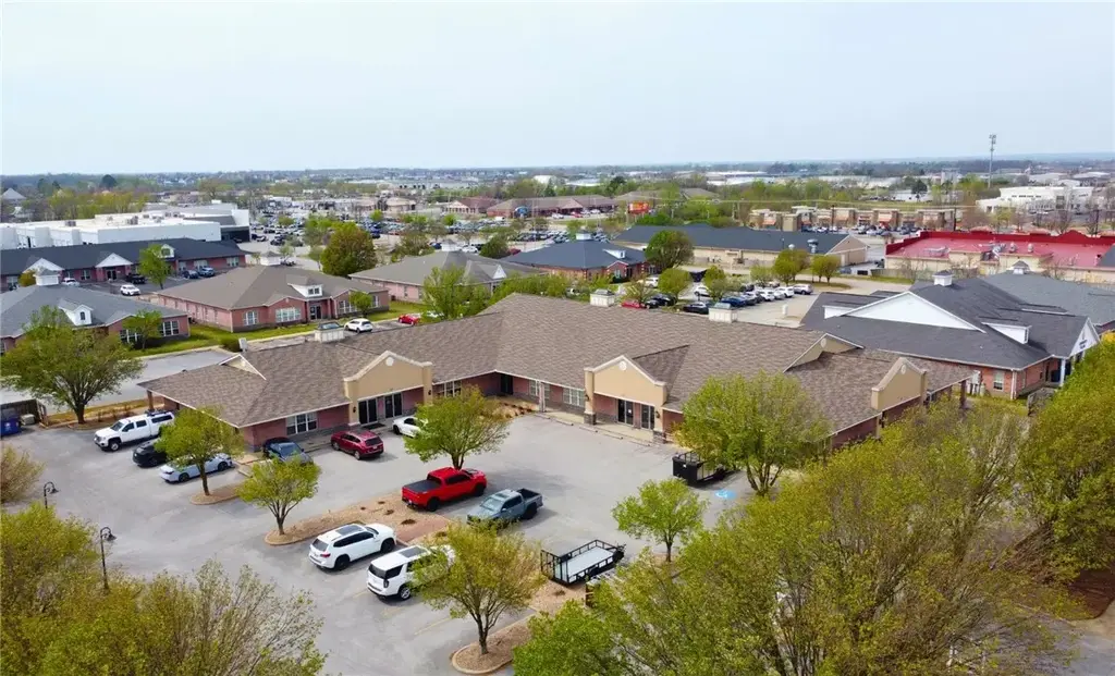 105 Se 22nd Street, Bentonville