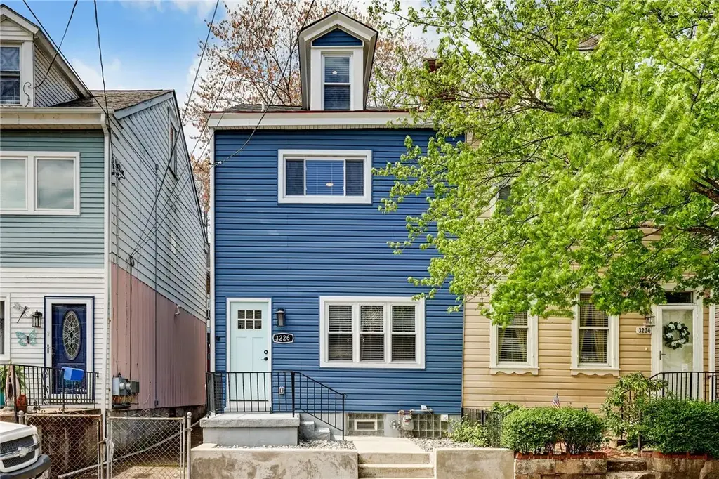 3226 Mary Street , South Side