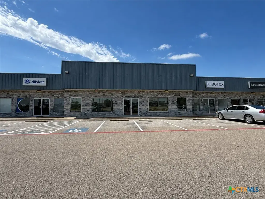 2100 E Stan Schlueter Loop F, Killeen