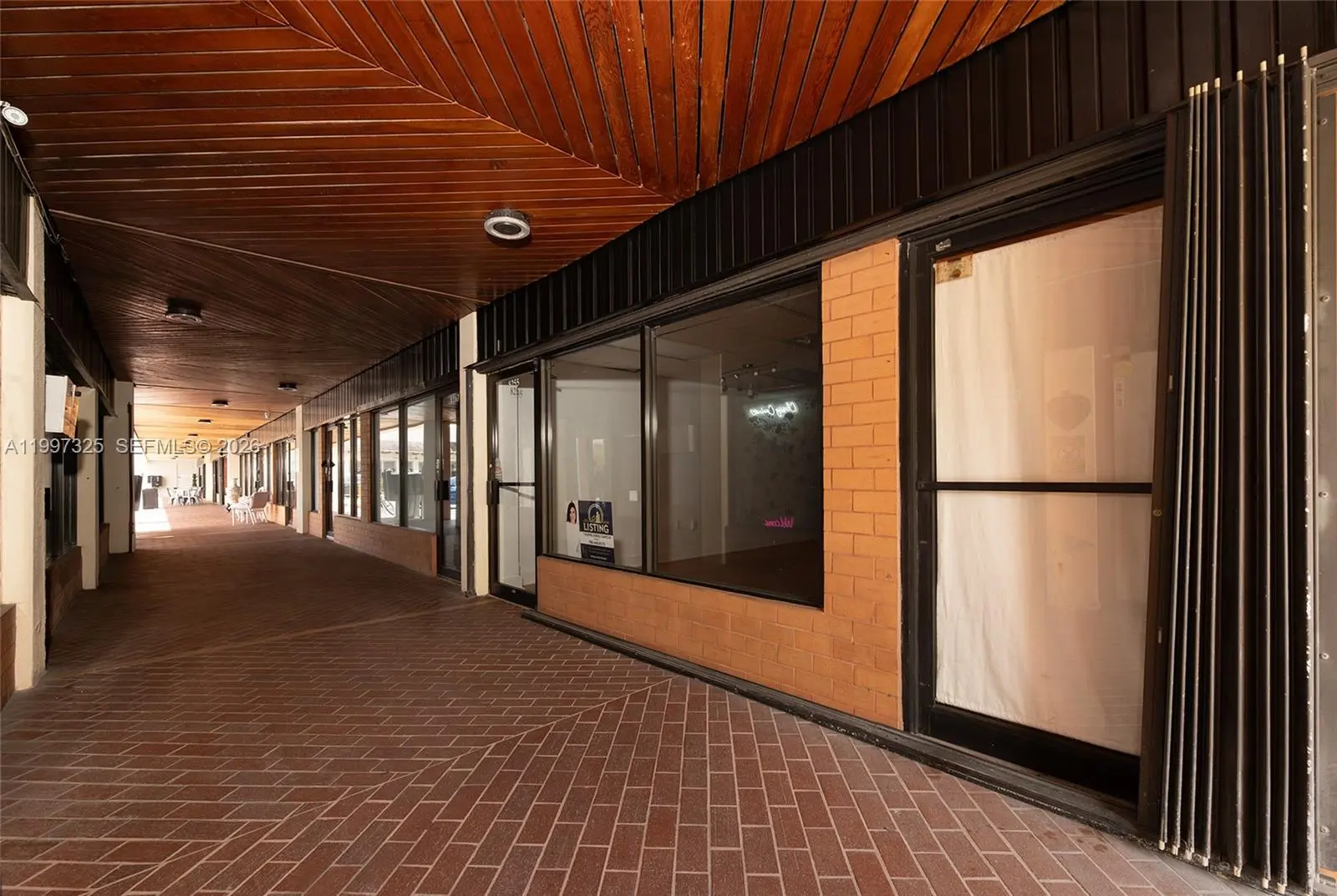 Photo of Listing #A11997325