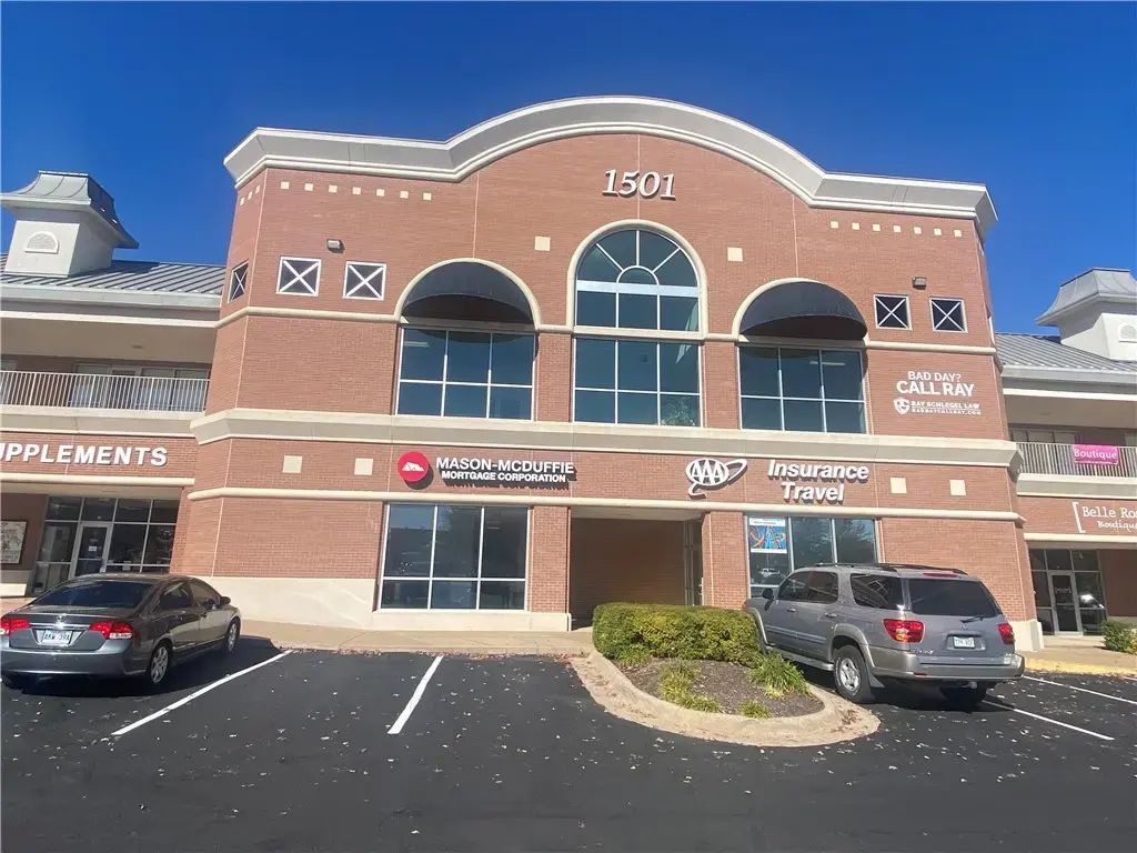 1501 Se Walton Boulevard 201, Bentonville