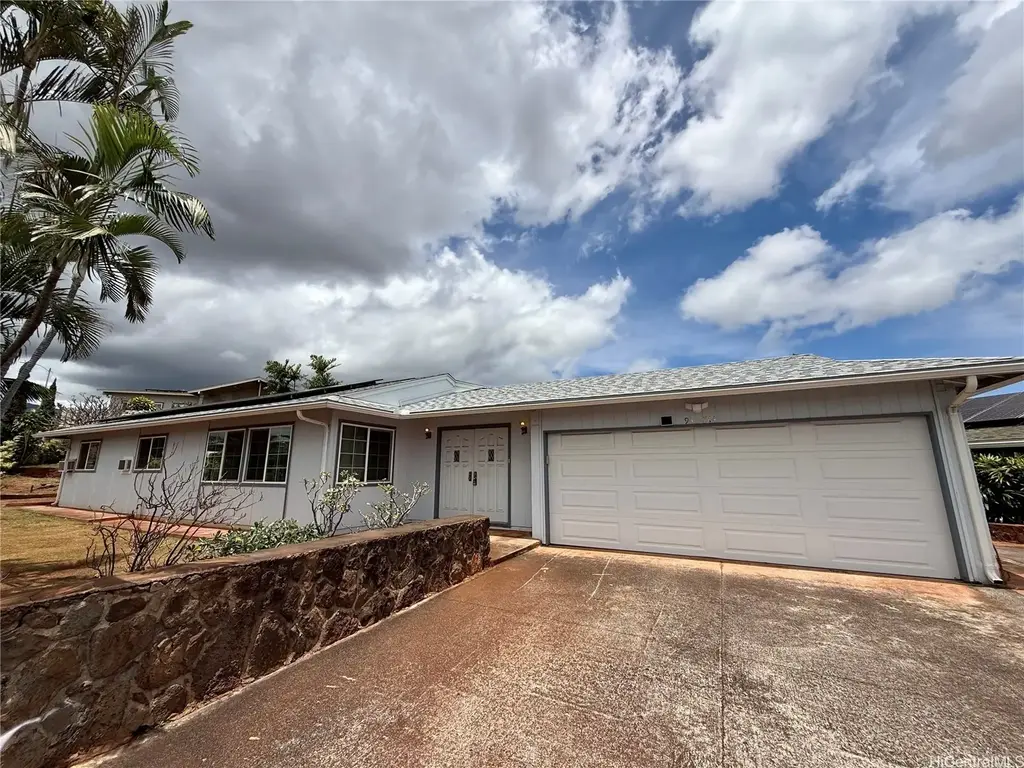 94-744 Kupuohi Street, Waipahu