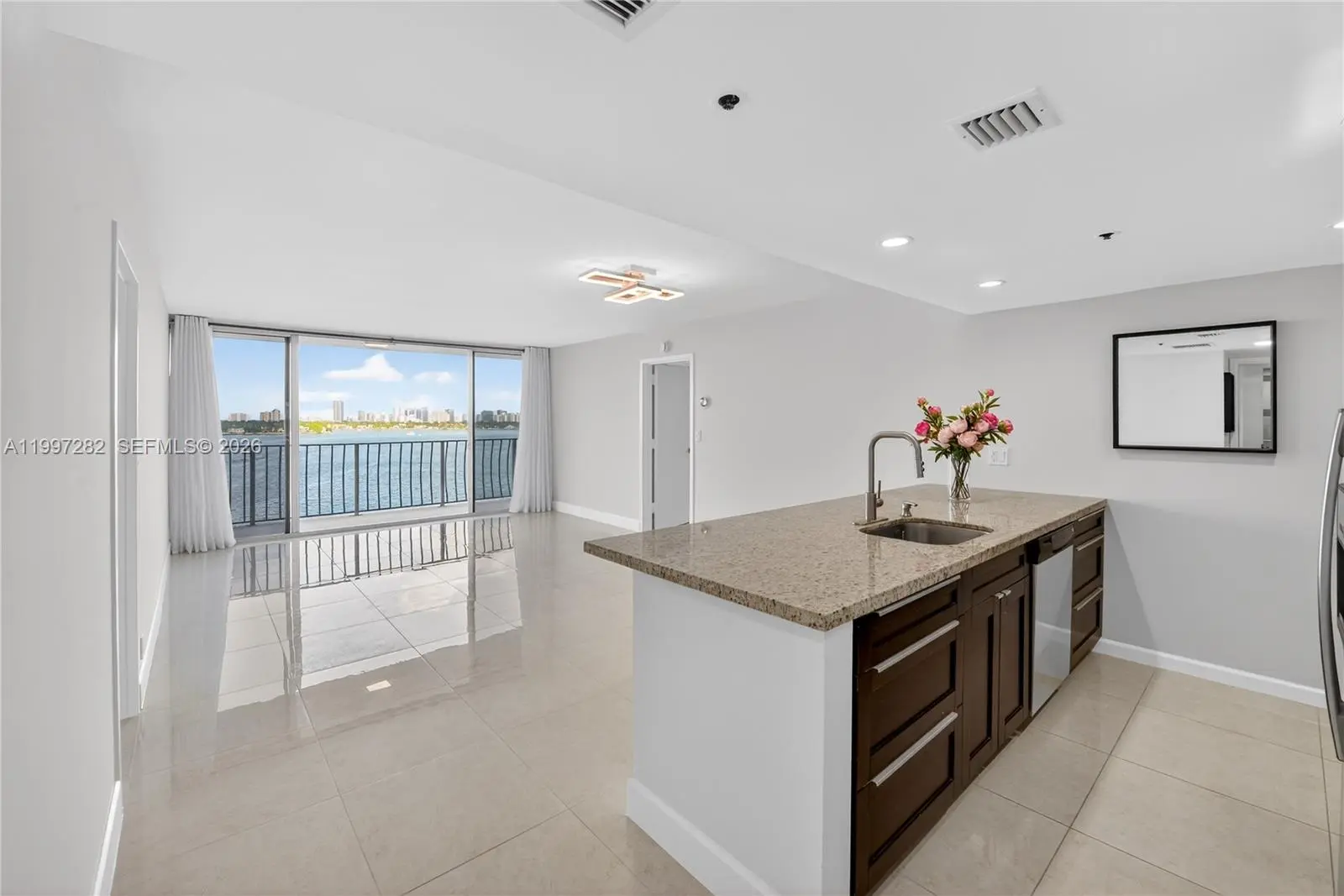 Photo of Listing #A11997282