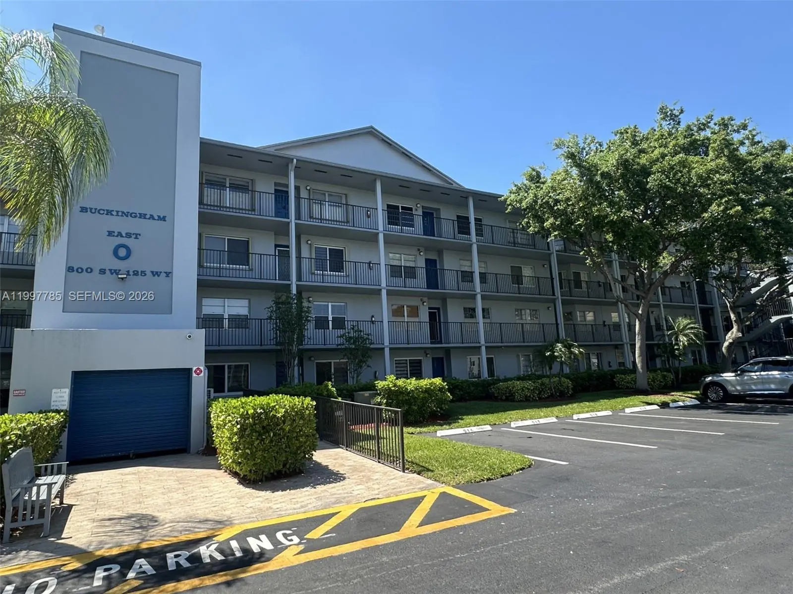 Photo of Listing #A11997785