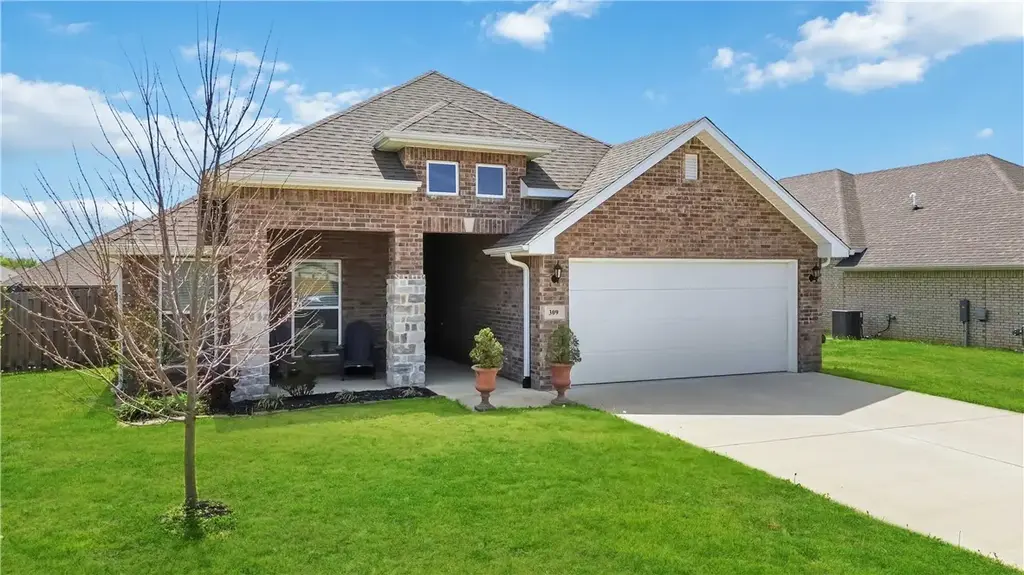 309 Fox Circle, Pea Ridge