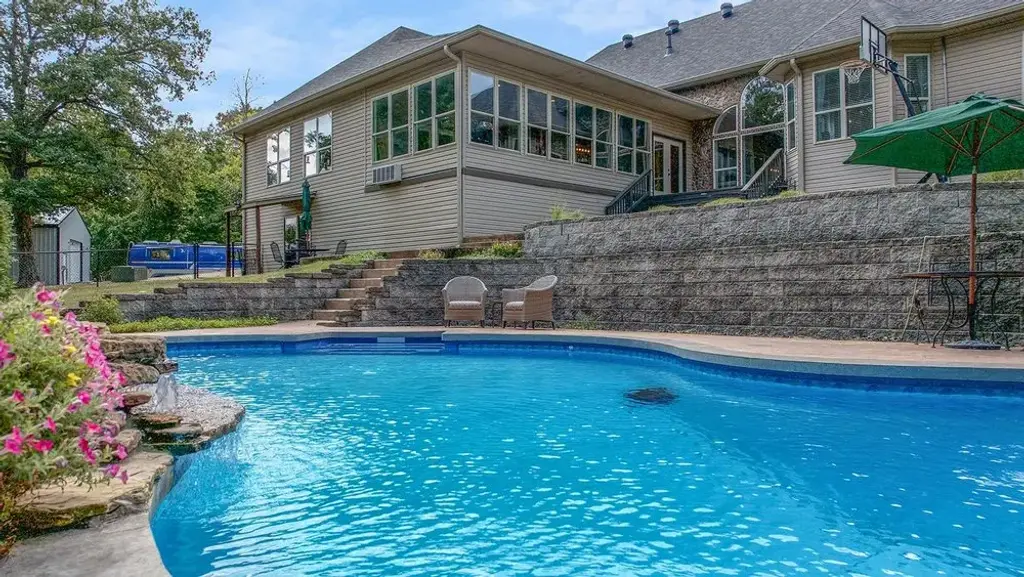 12912 Moore Lane, Gravette