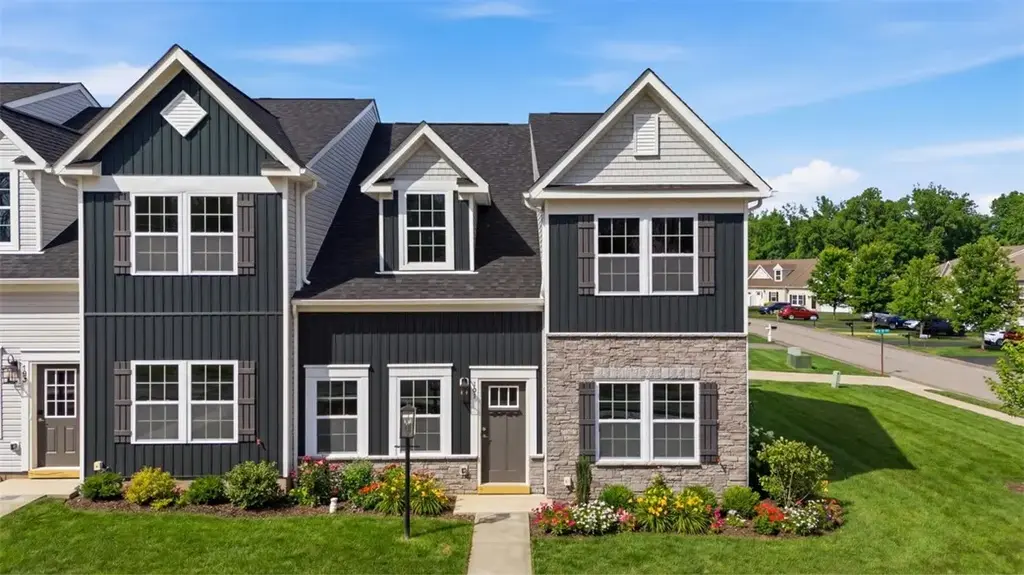 101 Blue Bird Lane , Buffalo