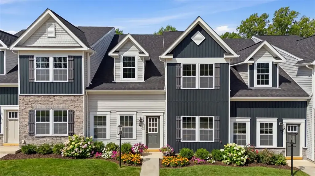 107 Blue Bird Lane , Buffalo
