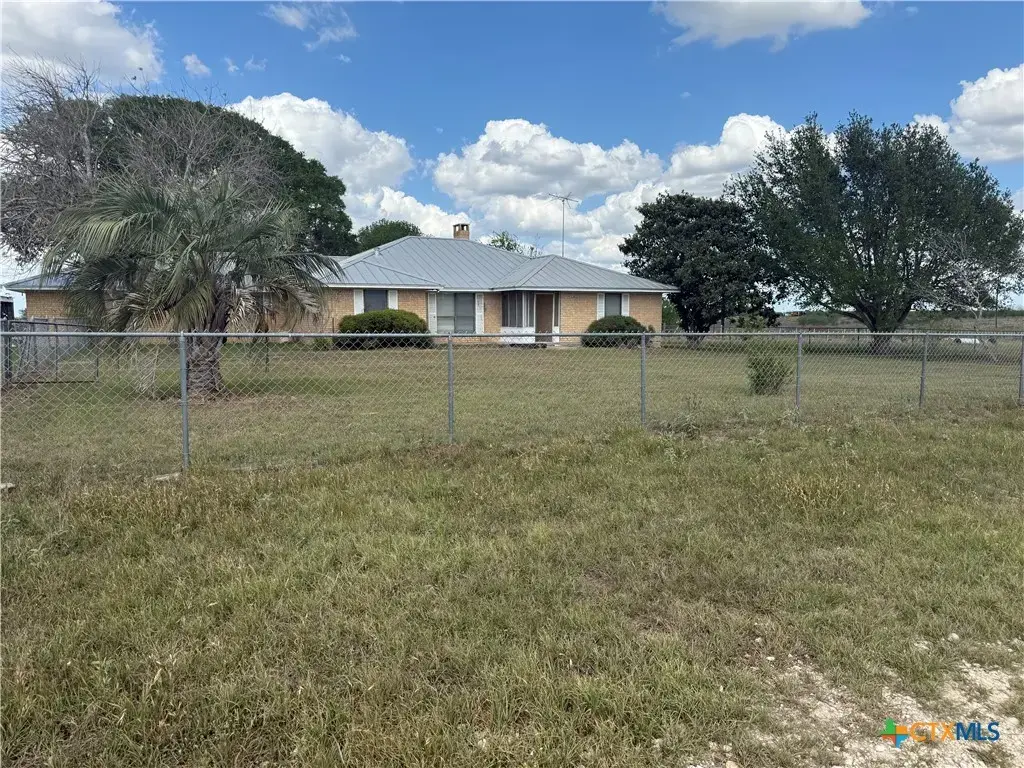 4489 County Road 240, Hallettsville