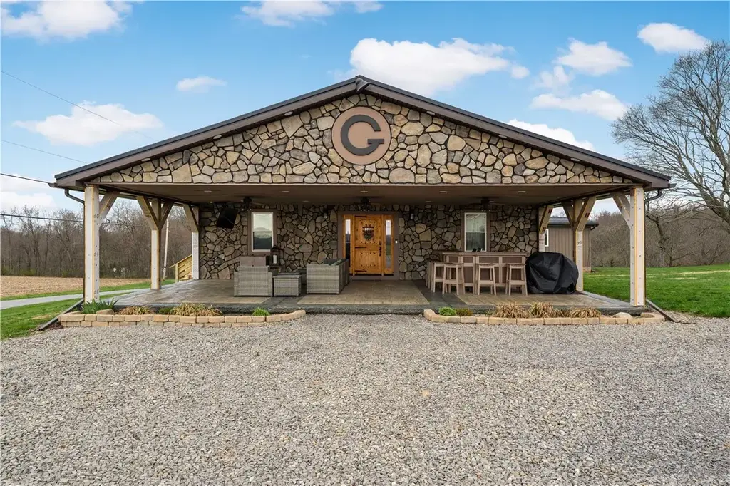 166 Seminole Road , Mahoning