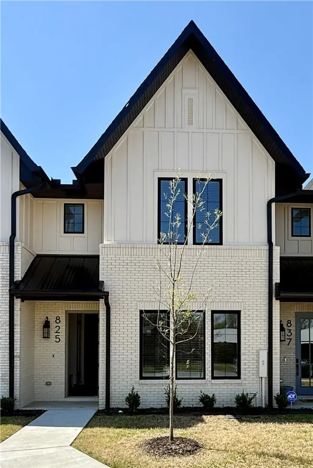 825 Nw 14th Street, Bentonville