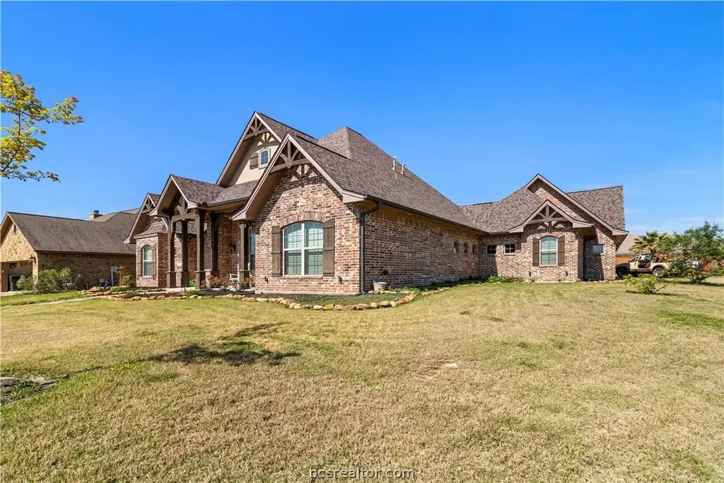 3349 Fiddlers Green, Bryan