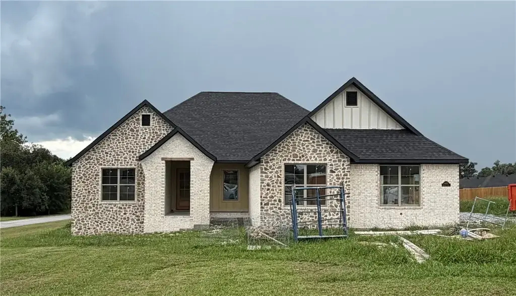 14137 Cayenne Circle, Siloam Springs