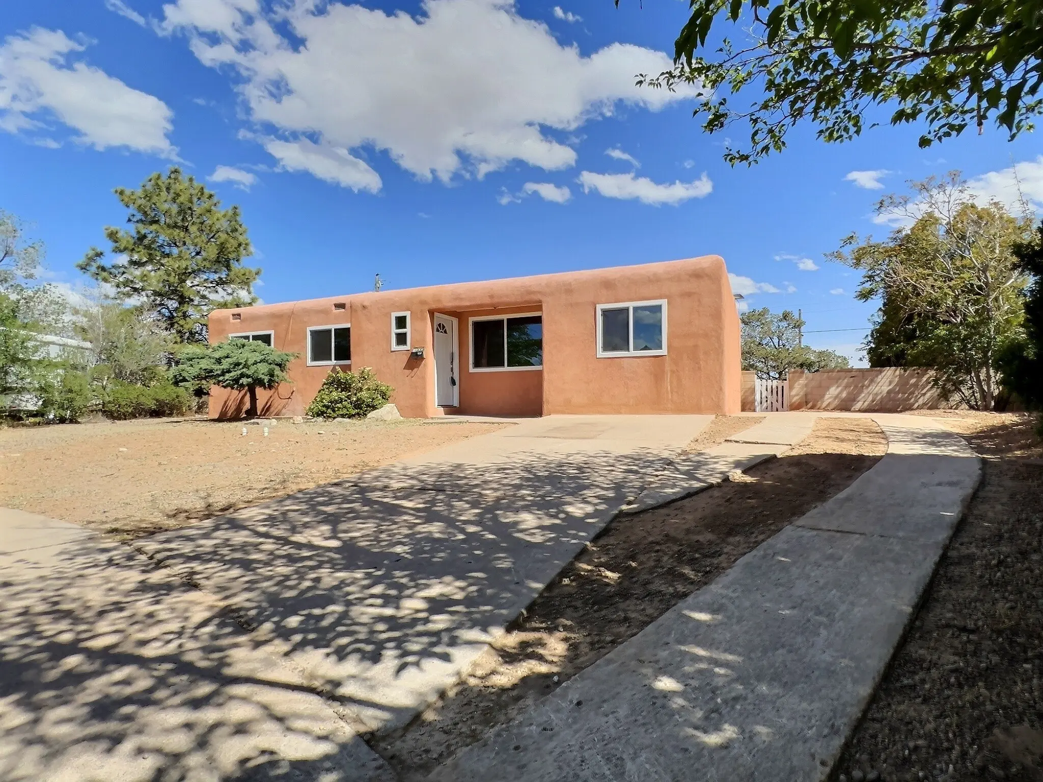 3000 Calle Quieta, Santa Fe