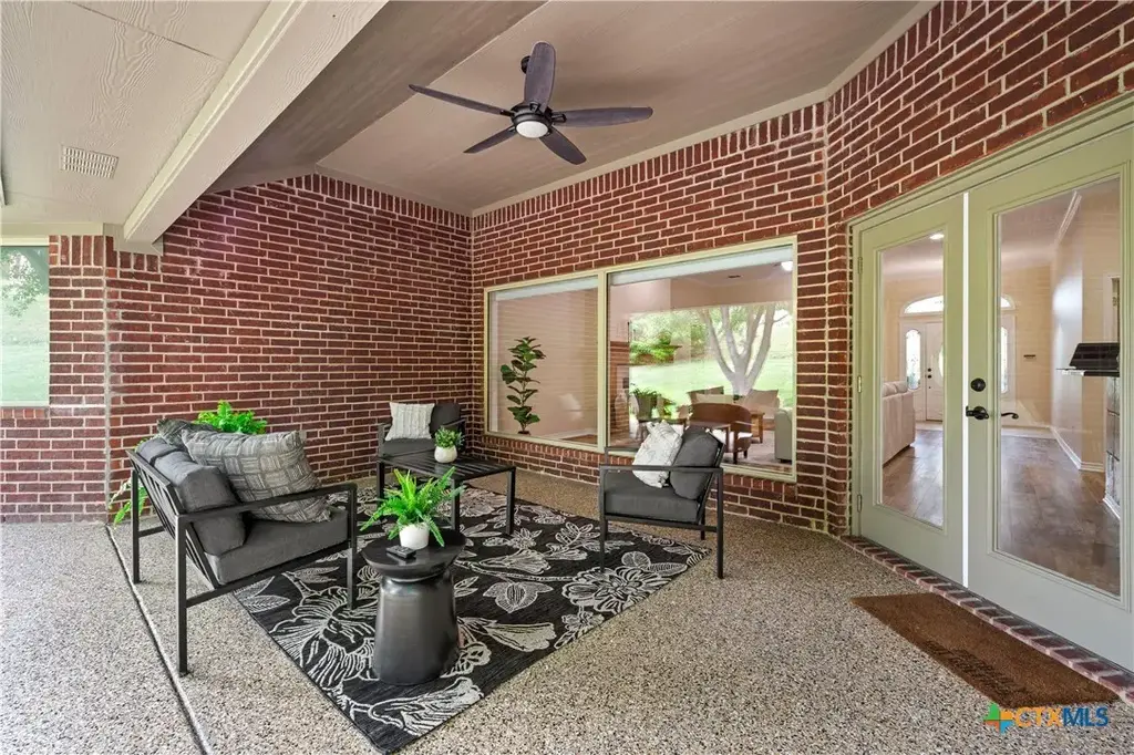 1205 Larkspur Lane, Temple