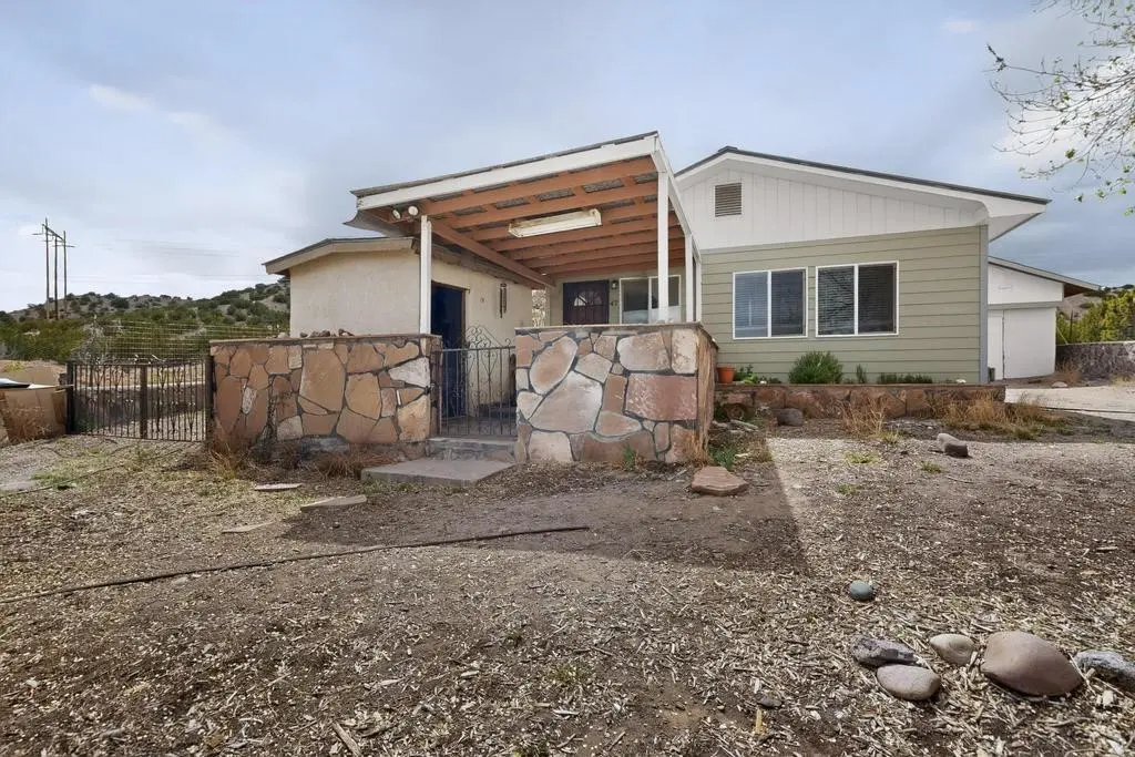 47 Private Drive 1521, Hernandez