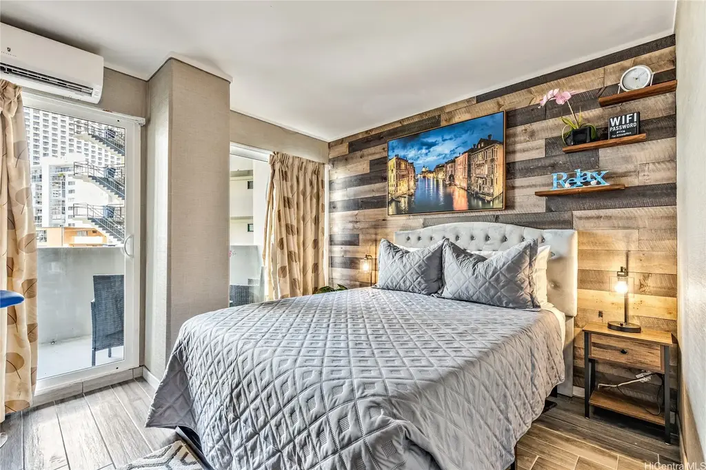 (unit #303) 134 Kapahulu Avenue, Honolulu