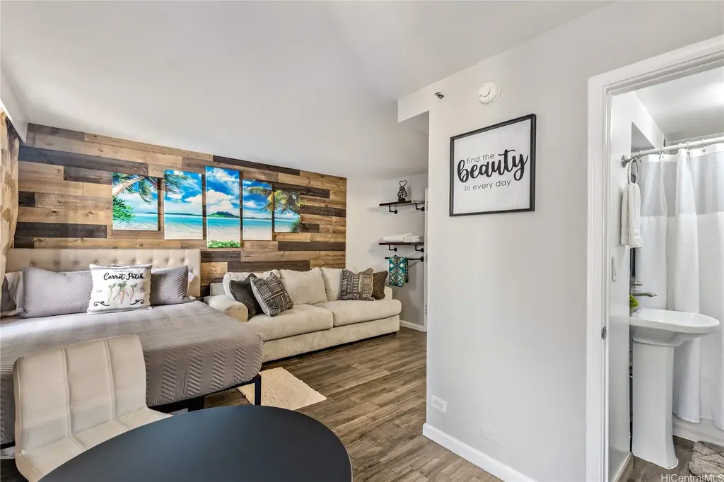 (unit #700) 134 Kapahulu Avenue, Honolulu